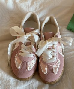 Vintage Lace Pink Sneakers