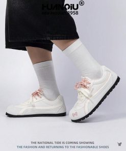 Minimal Bow Accent Casual Sneakers